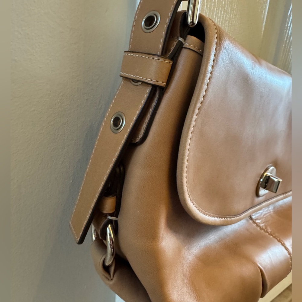 NWOT-COACH Shoulder Tan Bag - Picture 5 of 16